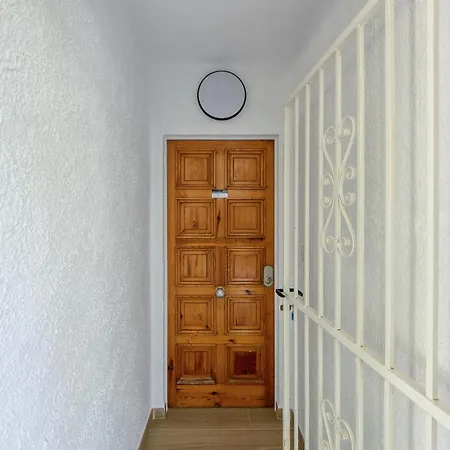 Monaco 1a Puerto - Barneda Apartment